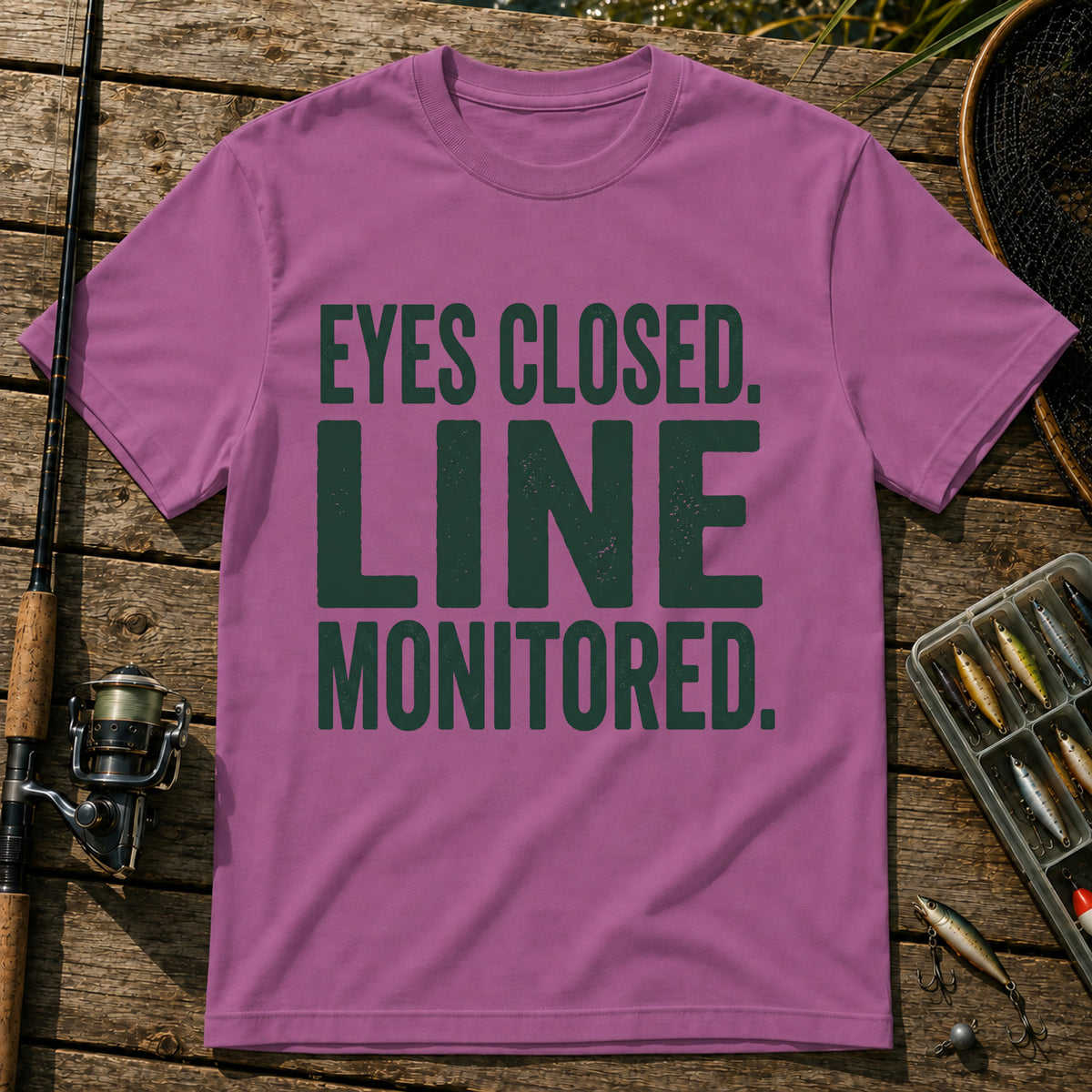 EYES CLOSED. LINE MONITORED. Typography T-Shirt in Berry