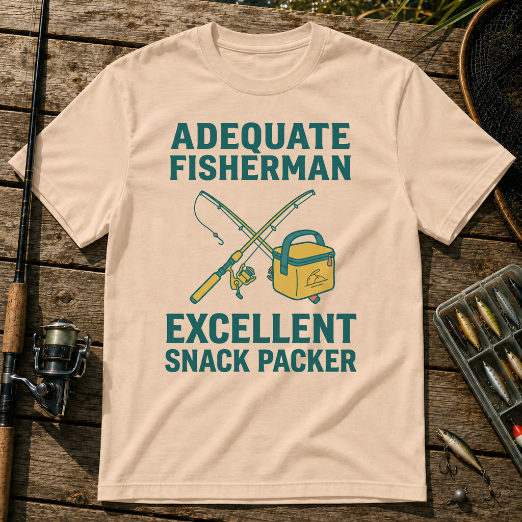 ADEQUATE FISHERMAN. EXCELLENT SNACK PACKER T-Shirt in Cream